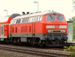 Heute mal im Norden unterwegs die Braunschweiger Gastlok 218 452-1 die hier die RB nach Kiel durch Schleswig schiebt. 25.06.2013