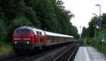 Mit der RB nach Kiel Hbf. fuhr 218 329-1 am 9.8.13 in den Bf. Bad Schwartau ein.