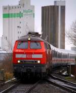 DB 1218 363-0 und 342-4 mit IC 2311 nach Stuttgart kurz vor der Einfahrt in den Husumer Bahnhof. 08.02.2014