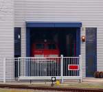 Hinter Gittern....denkt man...DB 1218 321-8, Niebüll 02.04.2014