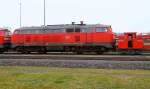 DB 1218 307-7 mit der Akku Lok des BW Nieüll DB AutoZug verbunden...Niebüll 02.04.2014