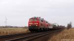 Durch die verlassen wirkende Landschaft kurz vor Klanxbll fuhren am 27.02.10 die 218 376-2 mitsamt einer ihrer Schwestern und dem Syltshuttle nach Niebll.