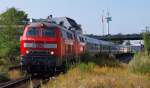 218 363-0 und 218 376-2 mit einem IC auf dem Weg nach Dresden hier bei der Einfahrt in Heide. 13.7.10