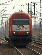 223 034-0/ EVB 420/14 rollt hier mit grendem Tf in Harburg an uns vorbei. 30.3.11