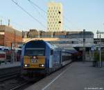 DE2000-03  R.SH  steht am Abend des 14.5.11 mit der NOB 81730 nach Westerland (Sylt) im Bhf. Hamburg-Altona bereit zur Abfahrt.