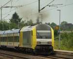 223 012-6/ER 20-012 zieht und schiebt den einzigen Wagenzug der NOB von und nach Kiel whrend der Kieler Woche. SL 21.06.11