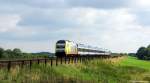 ER 20-001/223 001-9 fuhr am 20.9.13 mit der NOB nach Westerland (Sylt) bei Klanxbll durch die weite Landschaft auf den Hindenburgdamm zu.