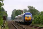 DE 2000-03 mit der NOB 81719 und +15min verlässt hier Langenhorn Richtung Husum. 31.05.2014