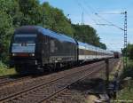 Mit der NOB 80516 nach Westerland (Sylt) fhrt ER 20-014/223 014-2 am B Kreyhorn vorbei weiter gen Sylt. 20.7.10