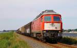 Drei Mal der gleiche Zug an drei verschiedenen Stellen aufgenommen, Bild 1: DB 1232 241-0 mit Gz am Bü Niebüll/Schanzstrasse. 22.07.14 