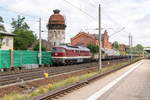 232 088-5 EfW-Verkehrsgesellschaft mbH mit einem alt Schienentransportzug in Rathenow und fuhr weiter in Richtung Stendal.