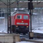 042. Etwas schwieriger zu fotografieren war da die 232 529-8 die es Solo ziemlich eilig hatte und mit hohem Tempo durch Harburg rauschte. HH 6.3.10