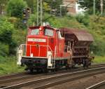 V 60 1234/361 234-8 der Eisenbahn Logistik Vienenburg Willrich & Mhlberg GbR (ELV)und ex Lok des DB Museums kam mit ihrem langen Gterzug nach kurzer Zeit wieder durch Harburg gefahren. 19.8.11
