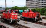 363 676-8 und 726-1 stehen abgestellt im Bereich der Wagenaufbereitung in Maschen. 03.06.12