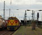 92 80 1275 217-8 D-MEG dieselte mit einem Kohlependel in den Bahnhof von Merseburg und wartete auf freie Fahrt.
