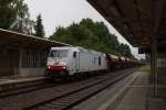 Mit einem beladenen Schottzug aus Oberottendorf durchfuhr ITL 285 109-5 am 18.08.15 Großhartau in Richtung Dresden.