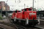 295 078-0 und eine unbekannte V60 diesel hier durch den Hamburger Hauptbahnhof. 11.07.12