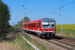 Als RE 1 Verstrker nach Schwerin rollt der Rostocker 628 642 am 04.05.2011 durch Sildemow.