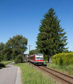 Der häufig auf der Gäubodenbahn verkehrende 628 426-9 konnte am Morgen des 28. Mai 2017 in Ittling im Bild festgehalten werden.