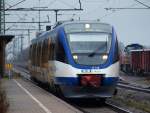 Aus dem Archiv: NOB VT 728(0643 118/0943 118/0643 618)als RB nach Kiel hier kurz vor seinem Halt im Bhf Jübek. 01.04.2010(üaVinG)