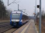 Beim warten auf die BR 103 fuzzt man auch manchmal Dinge die man schon lange kennt...NOB VT 305 dieselt gerade verlassenderweise durch Schleswig. 13.2.11