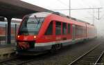 648 002/502 steht am 6.11.11 im dichten Nebel im Bhf. Neumnster.