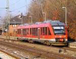 DB RBSH 0648 354/854 als RB nach Husum beim Halt in Schleswig. 26.01.2014