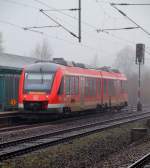 DB 0648 453/953 wird zum zweiten Mal von Gleis 3 via Rangiersignal auf Gleis 2 rangiert zwecks Pause. Schleswig 06.04.2014