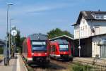 648 350/850 und 648 353/853 treffen sich am 21.7.10 im Bhf. Preetz.