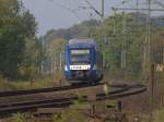 Standortwechsel, VT 301 der NOB kurz vor seinem Halt im Bhf.Schleswig. 8.10.10