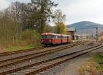 br-0795-0798-uerdinger-schienenbus-vt-95-und-98/192522/auf-den-letzten-druecker-doch-noch Auf den letzten Drcker doch noch erwischt......Die OEF (Oberhessische Eisenbahnfreunde) mit dem Schienenbus am 14.04.2012 auf Sonderfahrt an Dill, Heller und Sieg. Hier bei der Duchfahrt im Bahnhof Herdorf, die Garnitur besteht aus  996 677-9 (Steuerwagen), 996 310-9 (Beiwagen) und Triebwagen VT 98 9829 (ex DB 798 829-8).