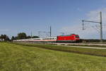 101 048 mit einem EC auf dem Weg nach Salzburg am 19.