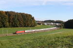 101 145 war am 12. Oktober 2024 mit dem  IC Knigssee  bei Axdorf auf dem Weg nach Mnchen.