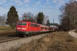 111 052-7 schiebend an einem  Flchtlingszug  am 19.