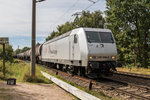 145 084-0 von  Rhein Cargo  mit einem Kesselwagenzug am 2.