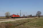 152 045 mit einem Stahlzug aus Freilassing kommend am 10. M�rz 2026 bei �bersee am Chiemsee.