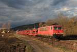 155 086-2 mit einem leeren Autozug bei Thngersheim im Maintal am 19.