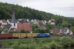 182 912-6 mit einem Containerzug am 15.