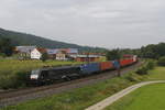 189 459 mit einem Containerzug aus Kassel kommend.