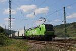 193 865 mit einem  KLV  am 21. Juli 2021 bei St. Goarshausen am Rhein.