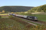 193 703 von  MERCITALIA  mit einem  KLV  am 11. Oktober 2022 bei Harrbach im Maintal.