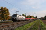 193 825 von  Retrack  aus Wrzburg kommend am 12. Oktober 2022 bei Thngersheim im Maintal.