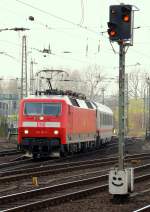 DB 6120 141-7 vorne und 6101 121-2 hinten mit Leerzug HH-Hbf 31.03.2014