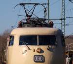 Hier mal der etwas andere Blick auf eine 103 die auch ohne ihre rote Bauchbinde gewaltig aussieht. Schleswig 6.3.11