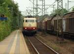 Da kommt er, der IC 2410 aus Kln mit Zuglok 103 235-8. Schleswig 22.06.11