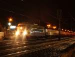 103 235-8 mit dem IC 2410 aus Kln beim Kurzhalt in Schleswig. Ohne Fernlicht wre das Bild wohl besser geworden.....SL 16.12.11