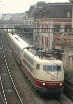 DB 103 184-8 mit  TEE Rheingold  in Montreux.
12.10.2008