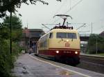 103 184-8 stand mit dem IC 1817 nach Köln Hbf abfahrbereit an Bahnsteig 5 im Bahnhof Hamburg-Harburg am 26.9.