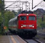 Statt einer 120 kam diesmal die Mnchner 110 352-2 mit dem Leer IC aus Hamburg nach Flensburg gefahren. Schleswig 7.5.2010