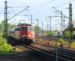 110 497-5 rauschte mit einem Jugend-Pfadfinder Sonderzug durh HH-Harburg. 01.07.11